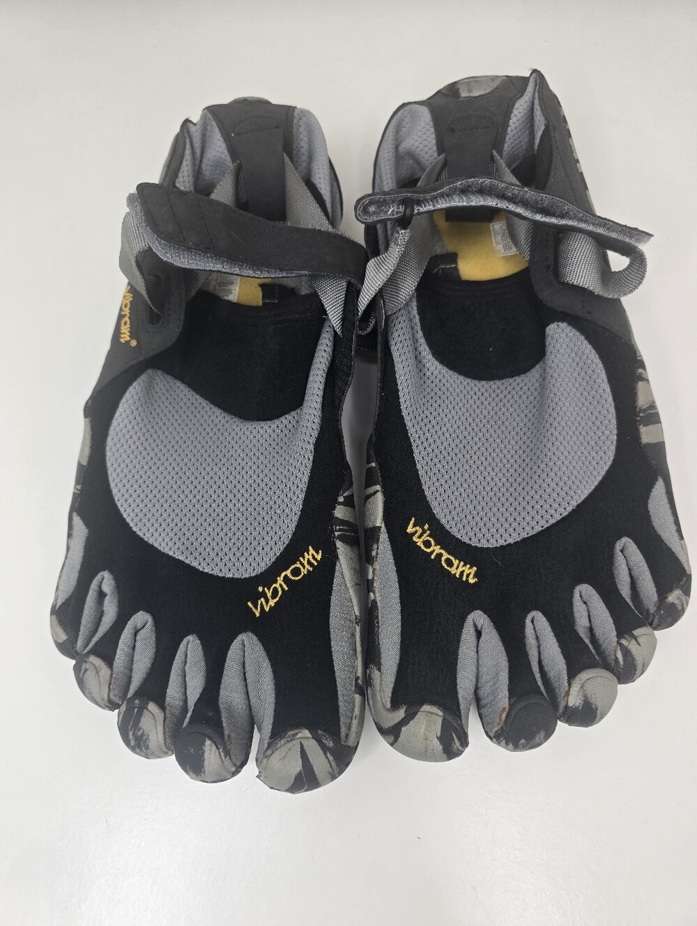 Vibram FiveFingers Evo Black and Gray Minimalist Toe Shoes - Picture 2 of 9